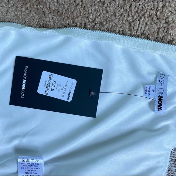 *NEW* White Mesh Crop Top - Picture 5 of 5